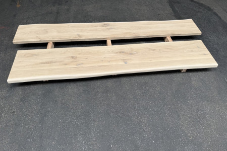 Rustiek eiken plank met boomrand